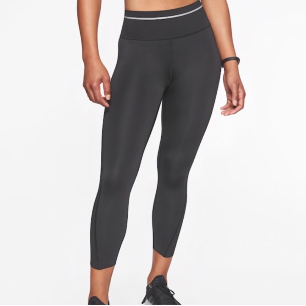 Athleta Sonic Running Capri Black Leggings